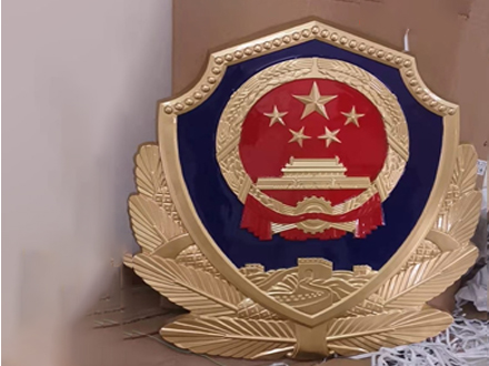 大型警徽的安装与维护需要注意哪些事项