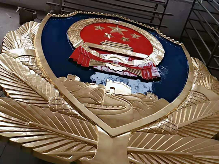 警徽定制如何体现个性化需求