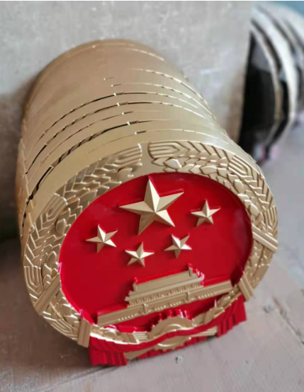 国徽定制中常见的材料有哪些