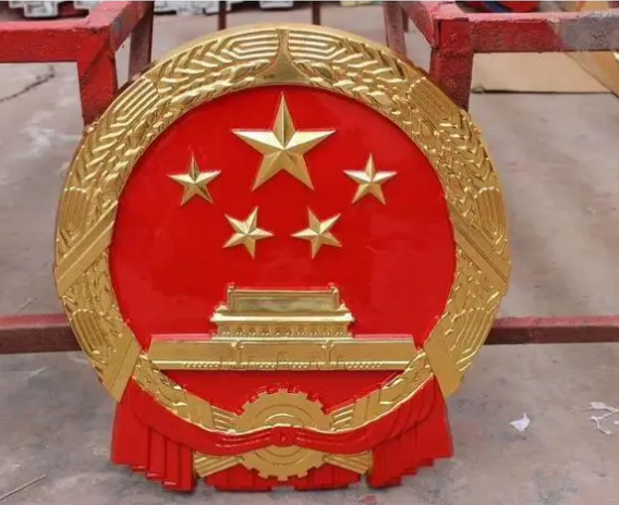 大型悬挂国徽在现代社会的意义