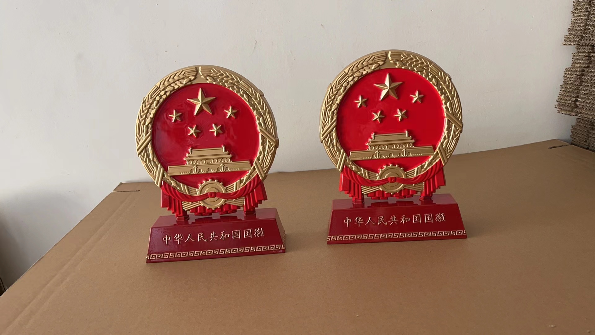 揭开国徽背后的历史与政治意义