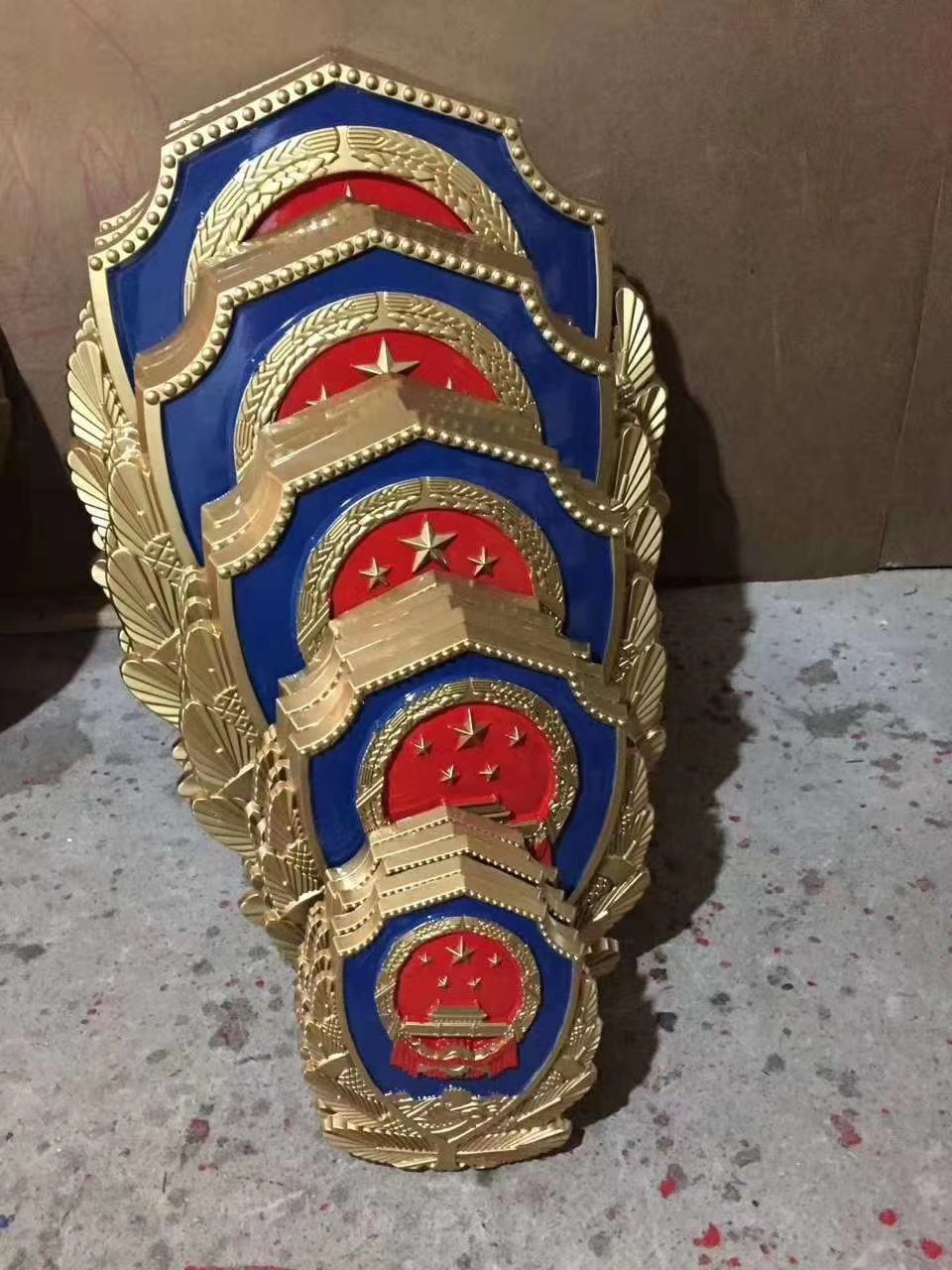 警徽在执法中的作用