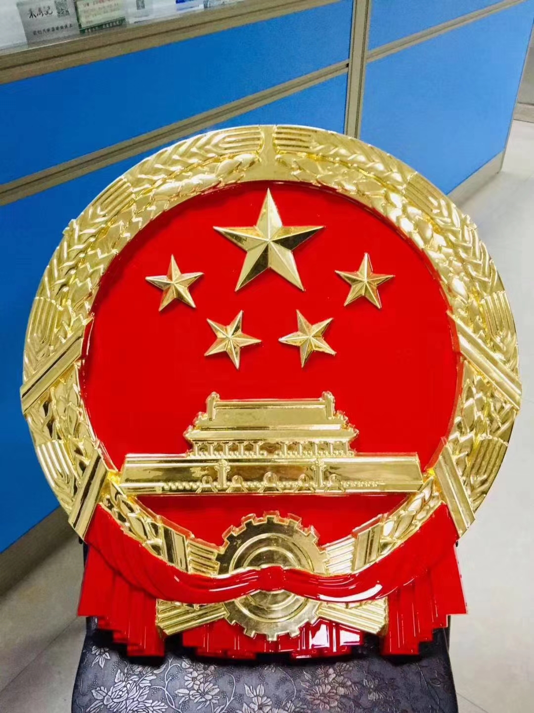 大型国徽制作成本核算方法